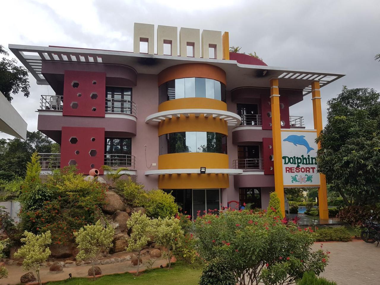 Dolphin Resort 耶拉吉里 外观 照片
